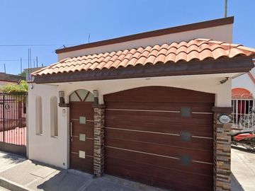 CASA EN COL. MORELOS, TEPIC NAYARIT.