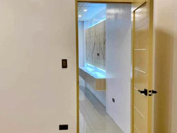 5-bedroom Modern House and Lot for sale in Pila, Laguna