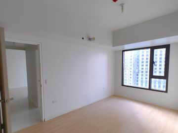 2-Bedroom with Balcony in Mandani Bay