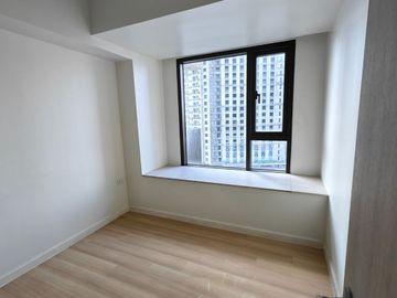 2-Bedroom with Balcony in Mandani Bay