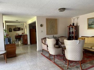 En VENTA propiedad con 2 casas de un solo nivel colonia Lomas de la Selva, Cuernavaca, Morelos.