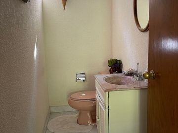 En VENTA propiedad con 2 casas de un solo nivel colonia Lomas de la Selva, Cuernavaca, Morelos.