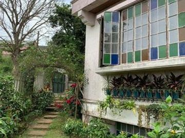 For Sale/for Lease: Overlooking Mansion in Tagaytay