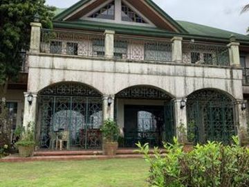 For Sale/for Lease: Overlooking Mansion in Tagaytay