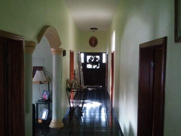 CASA EN VENTA EN CERRALVO, NL, ZONA CENTRO, INCLUYE 2 LOC COMERCIALES, COLONIAL