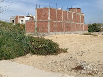 VENDO TERRENO LINDO EN BOULEVARD