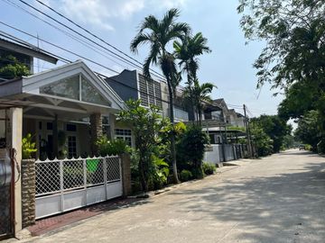 Rumah 2 Lantai Area Lembah Cinere Indah Dekat Pintu Toll Brigif