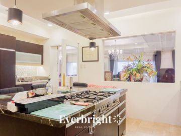Le Triomphe - Lower Penthouse 1 4BR FOR SALE and RENT