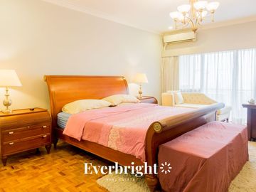Le Triomphe - Lower Penthouse 1 4BR FOR SALE and RENT
