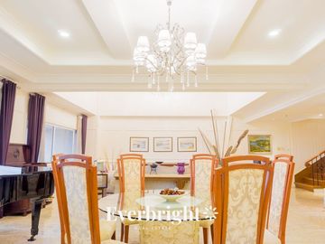 Le Triomphe - Lower Penthouse 1 4BR FOR SALE and RENT