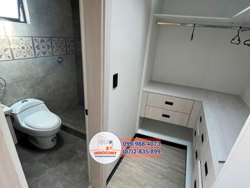 Hermosa casa VIP con área verde de venta, Sector cuatro esquinas de Ricaurte C1110