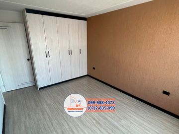 Hermosa casa VIP con área verde de venta, Sector cuatro esquinas de Ricaurte C1110