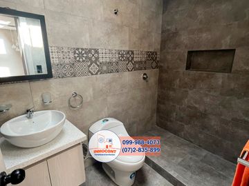 Hermosa casa VIP con área verde de venta, Sector cuatro esquinas de Ricaurte C1110