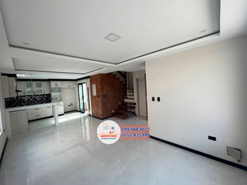 Hermosa casa VIP con área verde de venta, Sector cuatro esquinas de Ricaurte C1110