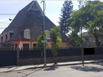 Rumah Heritage Daerah Darmo DISEWAKAN  Lokasi Tengah Kota SURABAYA