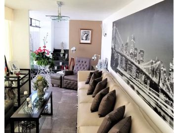 LINDA CASA PARA FAMILIA GRANDE MÚLTIPLES AMBIENTES EN EL CORAZÓN DE SAN ISIDRO