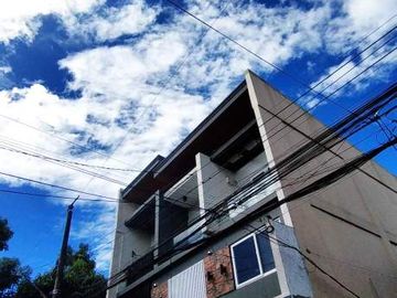 Classic Townhouse for sale in Project3 QC w/ 4 Bedrooms near Kalayaan Ave