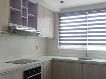 Classic Townhouse for sale in Project3 QC w/ 4 Bedrooms near Kalayaan Ave