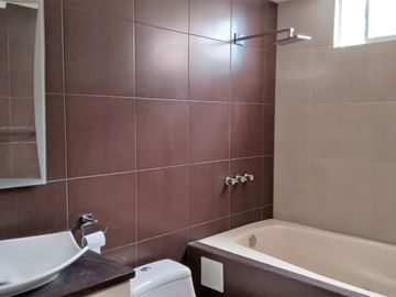 Casa de venta en Sangolqui, casa independiente ubicada en zona segura
