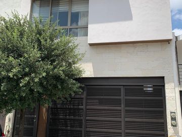Casa en VENTA Cumbres Elite 4to Sector