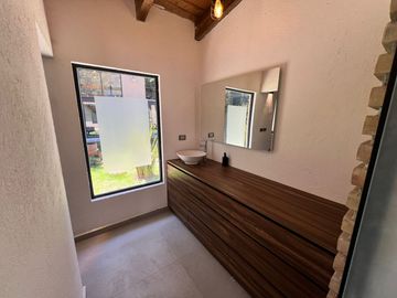 BONITA CASA CON EXCELENTE UBICACION