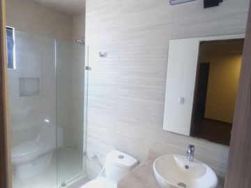 DEPARTAMENTO EN VENTA EN TORRE DIAMANTE SOBRE AVENIDA CHAPULTEPEC ESQUINA CON ROCHA CORDERO FRENTE AL TANGAMANGA I
