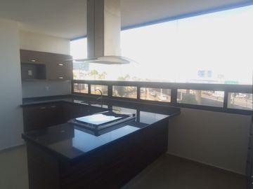 DEPARTAMENTO EN VENTA EN TORRE DIAMANTE SOBRE AVENIDA CHAPULTEPEC ESQUINA CON ROCHA CORDERO FRENTE AL TANGAMANGA I