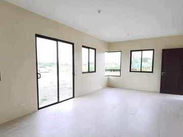 3BR HOUSE AND LOT Parklane Settings Vermosa Imus, Cavite