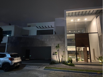 Casa en venta en Lomas de Angelópolis, Cluster 11.11.11