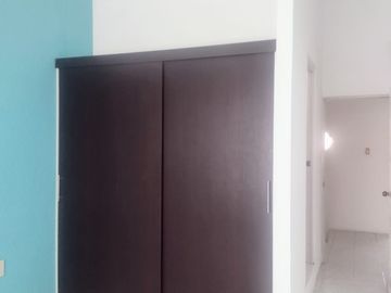 Casa en excelentes condiciones equipada con poco uso