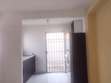 Casa en excelentes condiciones equipada con poco uso