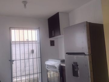 Casa en excelentes condiciones equipada con poco uso