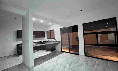 CASA EN VENTA 4 RECÁMARAS CANCÚN