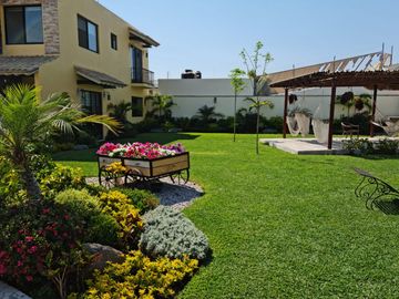 Casa en condominio con alberca en lomas de Jiutepec Morelos