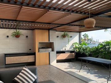 Vendo Hermoso Dúplex 270m2 Chacarilla Surco