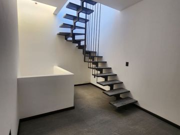 Venta excelente casa en altozano con terminados residénciales