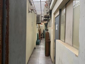 Casa Comercial en Venta de 4 Pisos con 643 m² en La Perla