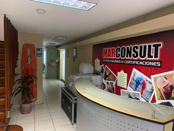 Casa Comercial en Venta de 4 Pisos con 643 m² en La Perla