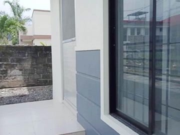 4 bedrooms House and lot for sale in Bacolod City only 550k for move-in