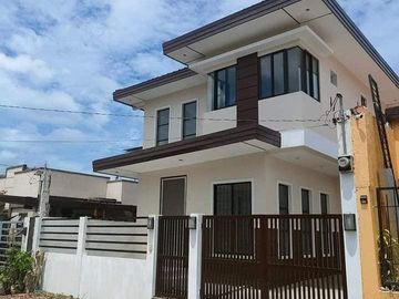 4 bedrooms House and lot for sale in Bacolod City only 550k for move-in