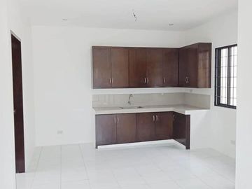 4 bedrooms House and lot for sale in Bacolod City only 550k for move-in