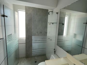 VENDO MODERNO PENTHOUSE EN CHACARILLA - SAN BORJA