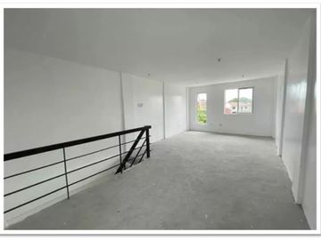 The 3-Storey Townhomes with Parking for Sale in Istana Villas