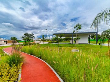 casa en venta en xochitepec con amberca y canchas de tenis padel, fut 7