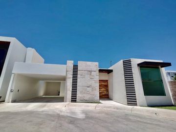 Casa de una planta en venta Los Santos Residencial