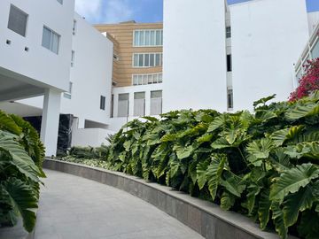 DEPARTAMENTO DE LUJO EN EDIFICIO LA QUEBRADA, BARRANCO