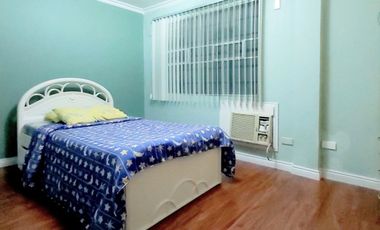 FOR SALE: Commercial/Residential Building with Warehouse in Binondo, Manila 🏢