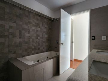 VENDO DUPLEX DE ESTRENO EN CHACARILLA