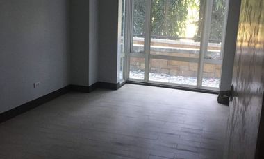 4 Bedroom Unit for Sale in The Parkside Villas, Pasay City