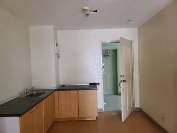 10K monthly 1BR Loft type Lipat agad!! Condo for sale in Cambridge Village